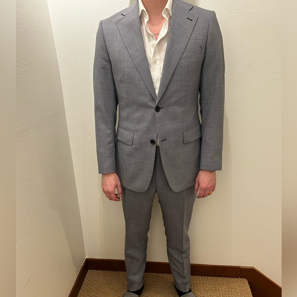 Indochino suit blue/grey tone. 100% wool. Size 38 jacket size 32 pants.